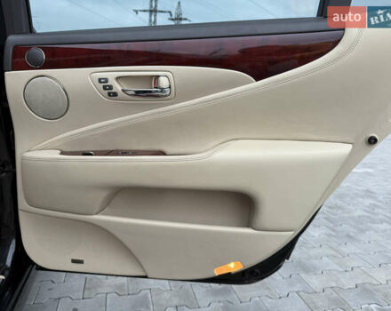 Чорний Лексус ЛС, об'ємом двигуна 4.61 л та пробігом 208 тис. км за 11350 $, фото 21 на Automoto.ua