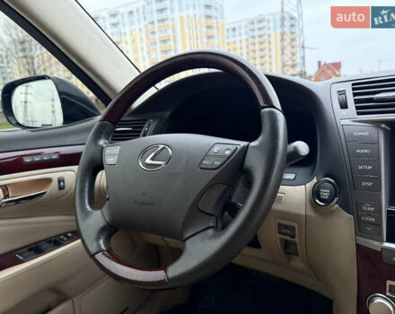 Черный Лексус ЛС, объемом двигателя 4.61 л и пробегом 208 тыс. км за 11350 $, фото 29 на Automoto.ua