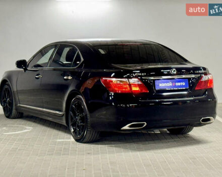 Черный Лексус ЛС, объемом двигателя 4.97 л и пробегом 189 тыс. км за 16700 $, фото 6 на Automoto.ua