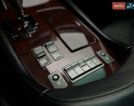 Черный Лексус ЛС, объемом двигателя 4.97 л и пробегом 189 тыс. км за 16700 $, фото 12 на Automoto.ua