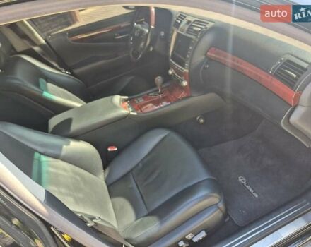 Черный Лексус ЛС, объемом двигателя 4.6 л и пробегом 163 тыс. км за 15900 $, фото 10 на Automoto.ua