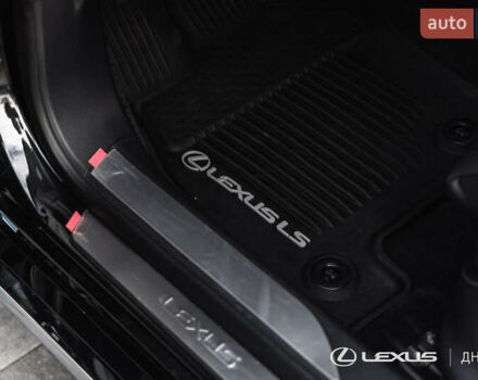 Чорний Лексус ЛС, об'ємом двигуна 3.45 л та пробігом 39 тис. км за 87000 $, фото 40 на Automoto.ua