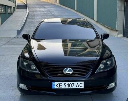 Черный Лексус ЛС, объемом двигателя 4.6 л и пробегом 285 тыс. км за 13000 $, фото 1 на Automoto.ua