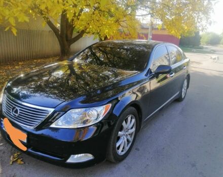 Черный Лексус ЛС, объемом двигателя 4.6 л и пробегом 260 тыс. км за 11000 $, фото 1 на Automoto.ua