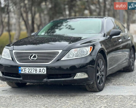 Черный Лексус ЛС, объемом двигателя 4.6 л и пробегом 278 тыс. км за 8900 $, фото 1 на Automoto.ua