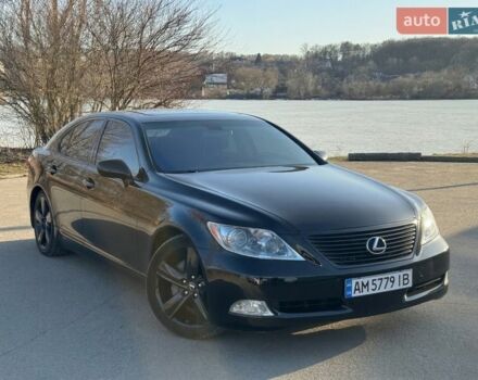 Черный Лексус ЛС, объемом двигателя 4.61 л и пробегом 373 тыс. км за 9300 $, фото 1 на Automoto.ua