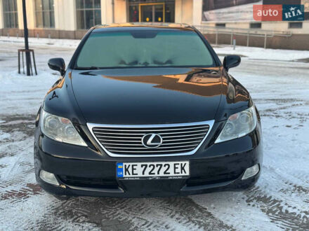 Черный Лексус ЛС, объемом двигателя 4.61 л и пробегом 182 тыс. км за 7999 $, фото 1 на Automoto.ua