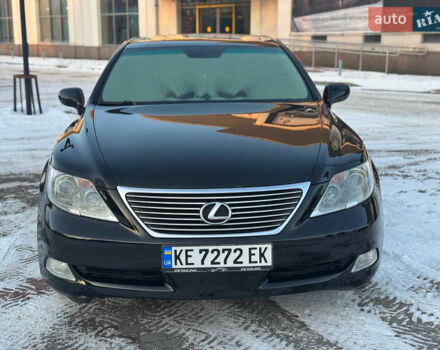 Черный Лексус ЛС, объемом двигателя 4.61 л и пробегом 182 тыс. км за 8900 $, фото 1 на Automoto.ua