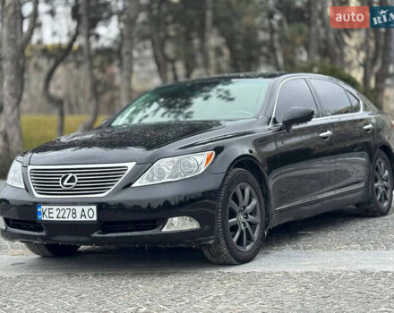 Чорний Лексус ЛС, об'ємом двигуна 0 л та пробігом 272 тис. км за 8500 $, фото 1 на Automoto.ua