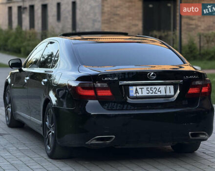 Черный Лексус ЛС, объемом двигателя 4.61 л и пробегом 300 тыс. км за 9900 $, фото 1 на Automoto.ua