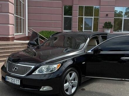 Чорний Лексус ЛС, об'ємом двигуна 4.6 л та пробігом 375 тис. км за 12000 $, фото 1 на Automoto.ua
