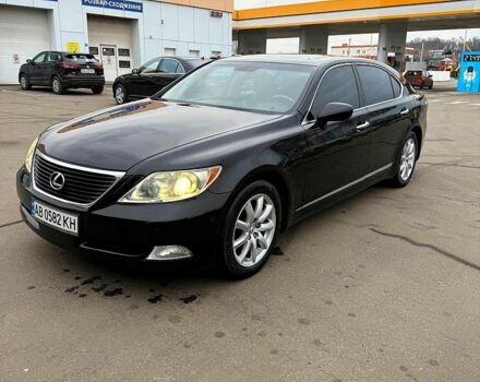 Черный Лексус ЛС, объемом двигателя 4.6 л и пробегом 187 тыс. км за 11800 $, фото 1 на Automoto.ua