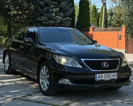 Черный Лексус ЛС, объемом двигателя 4.61 л и пробегом 300 тыс. км за 9100 $, фото 1 на Automoto.ua