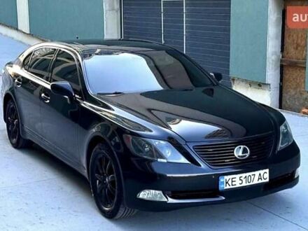 Черный Лексус ЛС, объемом двигателя 4.6 л и пробегом 285 тыс. км за 9999 $, фото 1 на Automoto.ua