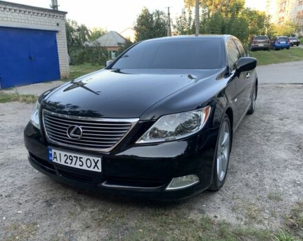 Черный Лексус ЛС, объемом двигателя 4.6 л и пробегом 260 тыс. км за 11500 $, фото 1 на Automoto.ua