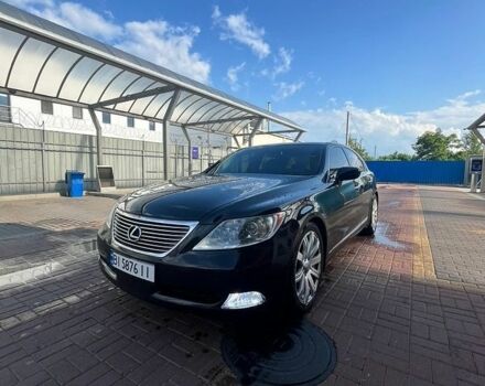 Черный Лексус ЛС, объемом двигателя 4.6 л и пробегом 320 тыс. км за 8200 $, фото 1 на Automoto.ua