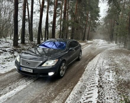 Черный Лексус ЛС, объемом двигателя 4.6 л и пробегом 3 тыс. км за 12000 $, фото 1 на Automoto.ua
