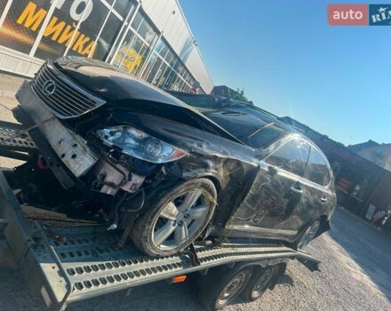 Черный Лексус ЛС, объемом двигателя 4.61 л и пробегом 240 тыс. км за 5200 $, фото 1 на Automoto.ua