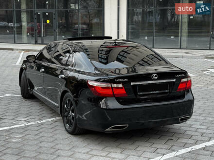 Черный Лексус ЛС, объемом двигателя 4.6 л и пробегом 192 тыс. км за 13500 $, фото 1 на Automoto.ua
