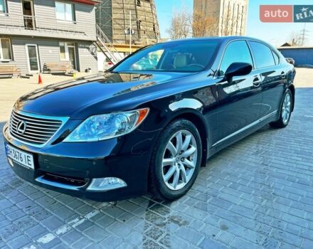 Черный Лексус ЛС, объемом двигателя 4.61 л и пробегом 262 тыс. км за 9500 $, фото 1 на Automoto.ua