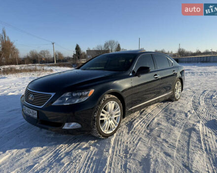 Черный Лексус ЛС, объемом двигателя 4.97 л и пробегом 323 тыс. км за 15500 $, фото 1 на Automoto.ua