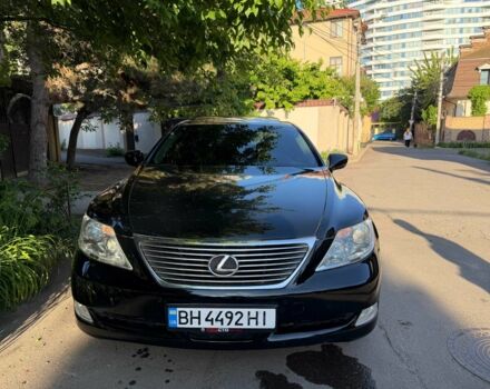 Черный Лексус ЛС, объемом двигателя 4.6 л и пробегом 202 тыс. км за 12800 $, фото 1 на Automoto.ua