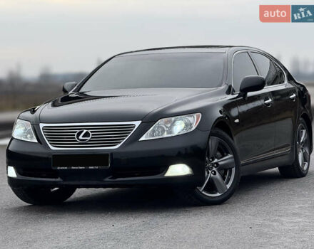 Черный Лексус ЛС, объемом двигателя 4.61 л и пробегом 308 тыс. км за 11999 $, фото 1 на Automoto.ua