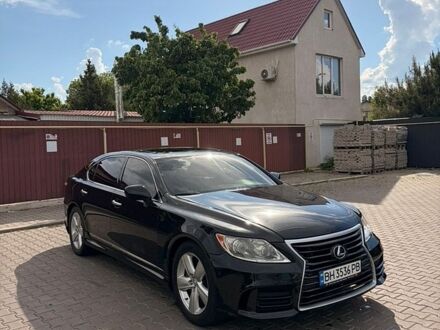 Черный Лексус ЛС, объемом двигателя 4.61 л и пробегом 300 тыс. км за 10500 $, фото 1 на Automoto.ua