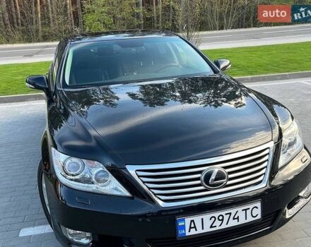 Черный Лексус ЛС, объемом двигателя 4.61 л и пробегом 166 тыс. км за 17000 $, фото 1 на Automoto.ua