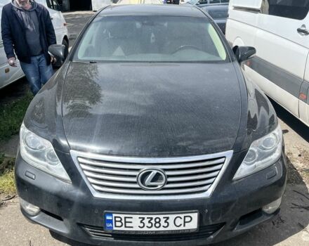 Черный Лексус ЛС, объемом двигателя 4.6 л и пробегом 243 тыс. км за 18000 $, фото 1 на Automoto.ua