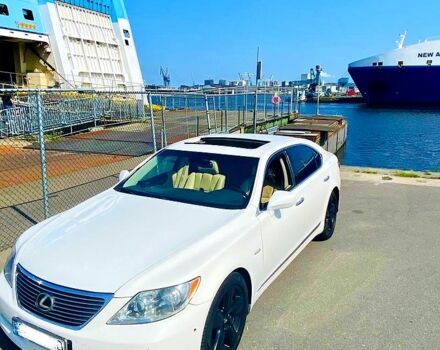 Лексус ЛС, объемом двигателя 4.6 л и пробегом 300 тыс. км за 8500 $, фото 1 на Automoto.ua