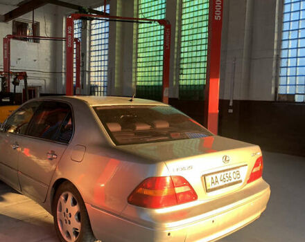 Серый Лексус ЛС, объемом двигателя 4.29 л и пробегом 313 тыс. км за 4500 $, фото 3 на Automoto.ua