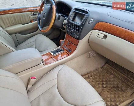 Серый Лексус ЛС, объемом двигателя 4.29 л и пробегом 259 тыс. км за 6700 $, фото 13 на Automoto.ua