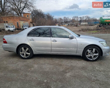 Серый Лексус ЛС, объемом двигателя 4.29 л и пробегом 259 тыс. км за 6700 $, фото 3 на Automoto.ua