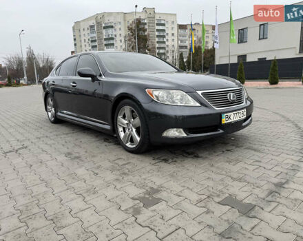 Серый Лексус ЛС, объемом двигателя 4.6 л и пробегом 116 тыс. км за 11700 $, фото 2 на Automoto.ua
