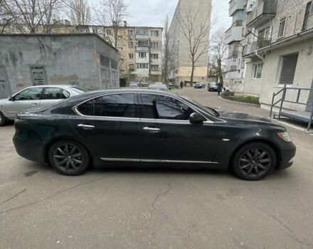 Серый Лексус ЛС, объемом двигателя 4.61 л и пробегом 293 тыс. км за 11500 $, фото 2 на Automoto.ua