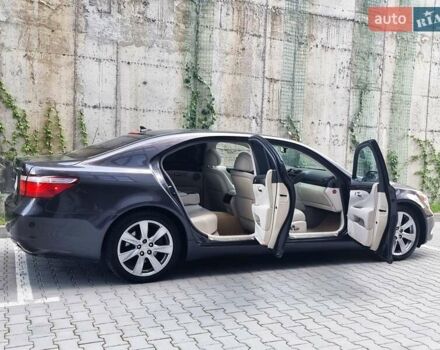 Серый Лексус ЛС, объемом двигателя 4.97 л и пробегом 237 тыс. км за 16999 $, фото 100 на Automoto.ua