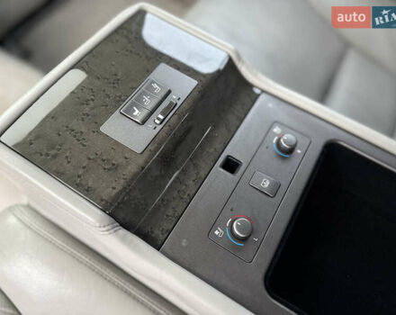 Серый Лексус ЛС, объемом двигателя 4.6 л и пробегом 323 тыс. км за 10400 $, фото 15 на Automoto.ua