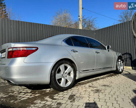 Серый Лексус ЛС, объемом двигателя 4.61 л и пробегом 246 тыс. км за 9500 $, фото 15 на Automoto.ua