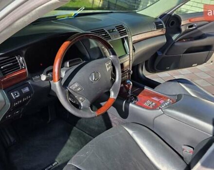 Серый Лексус ЛС, объемом двигателя 5 л и пробегом 280 тыс. км за 17999 $, фото 9 на Automoto.ua