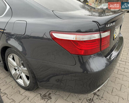 Серый Лексус ЛС, объемом двигателя 4.6 л и пробегом 116 тыс. км за 11700 $, фото 19 на Automoto.ua