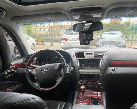 Сірий Лексус ЛС, об'ємом двигуна 5 л та пробігом 230 тис. км за 14800 $, фото 7 на Automoto.ua