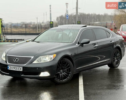 Серый Лексус ЛС, объемом двигателя 4.6 л и пробегом 323 тыс. км за 10400 $, фото 6 на Automoto.ua