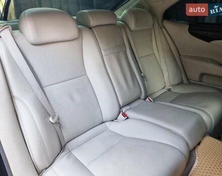 Серый Лексус ЛС, объемом двигателя 4.97 л и пробегом 237 тыс. км за 16999 $, фото 84 на Automoto.ua