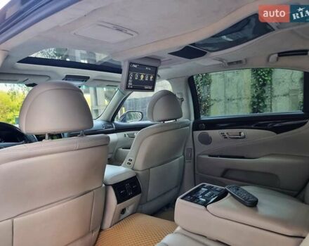 Серый Лексус ЛС, объемом двигателя 4.97 л и пробегом 237 тыс. км за 16999 $, фото 62 на Automoto.ua