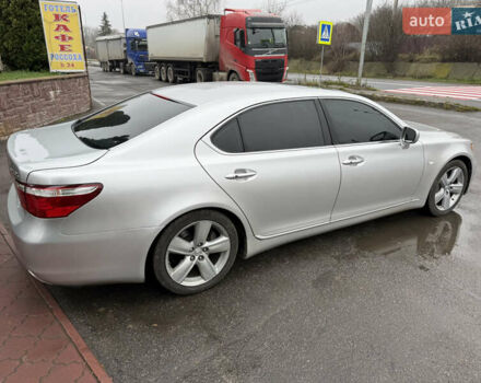 Серый Лексус ЛС, объемом двигателя 4.61 л и пробегом 216 тыс. км за 12800 $, фото 26 на Automoto.ua