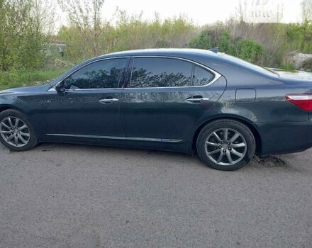 Серый Лексус ЛС, объемом двигателя 5 л и пробегом 380 тыс. км за 13900 $, фото 17 на Automoto.ua