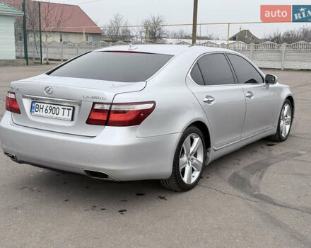 Серый Лексус ЛС, объемом двигателя 4.6 л и пробегом 230 тыс. км за 8500 $, фото 1 на Automoto.ua
