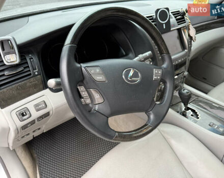 Серый Лексус ЛС, объемом двигателя 4.61 л и пробегом 216 тыс. км за 12800 $, фото 38 на Automoto.ua