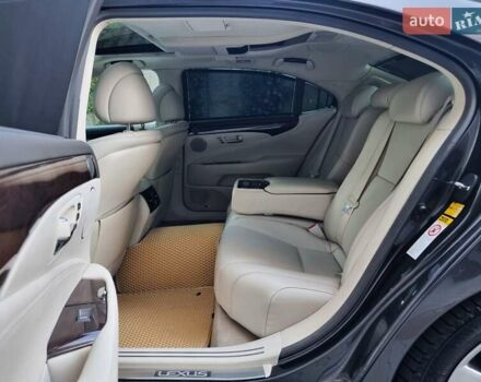 Серый Лексус ЛС, объемом двигателя 4.97 л и пробегом 237 тыс. км за 16999 $, фото 56 на Automoto.ua